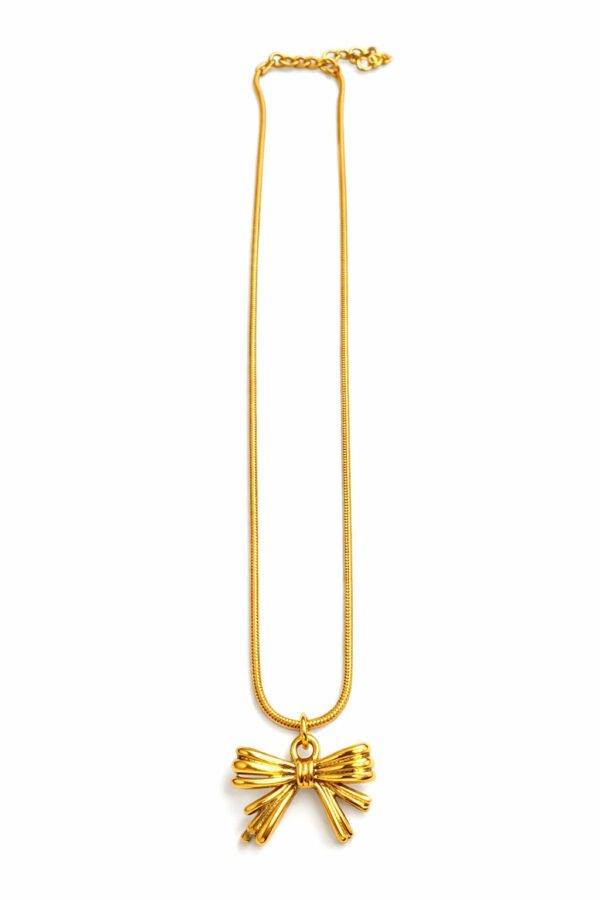 Elegant Women’s Gold Bow Pendant Necklace – Anti-Tarnish