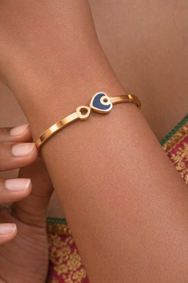 Elegant Gold Evil Eye Bangle for Women – Anti Tarnish Finish